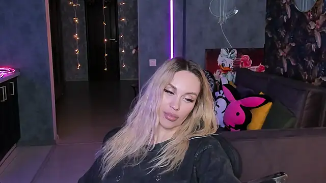 Blckmirrorr élő XXX-chatje