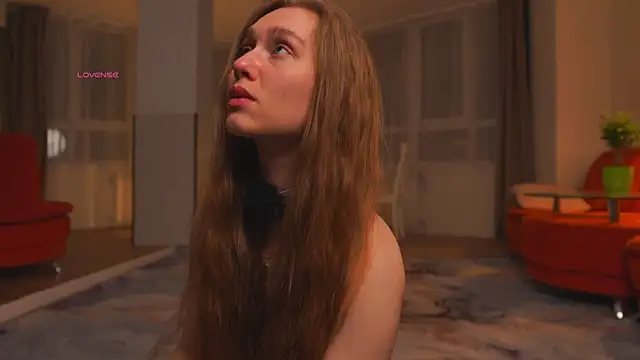 SharaNewbern's Live XXX Chat