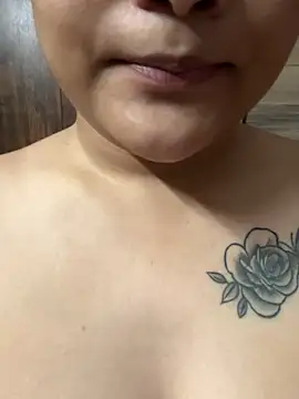 Rosy_BabyDoll: διαδικτυακό σόου στην κάμερα