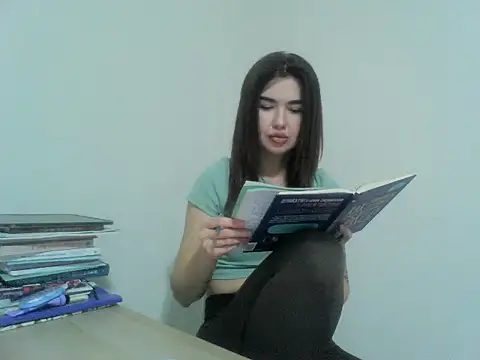 Kirelya live XXX chat