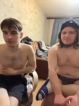 Pokazy przed kamerką – desiredude9