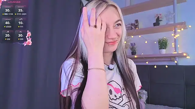 Chat +18 de TristaRoht ao vivo