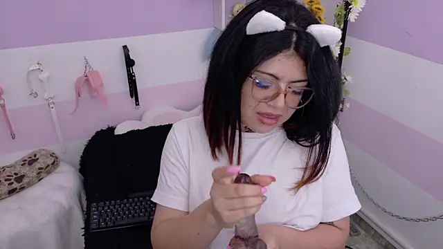 Catwhite_'s Live XXX Chat