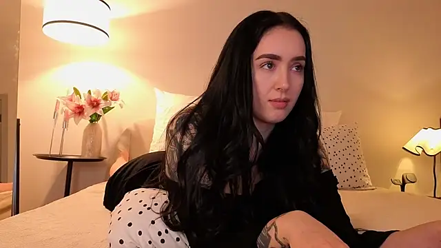 KimKhallifa Live XXX-Chat