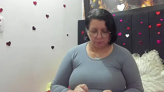Chat +18 de Evaaross_2345 ao vivo