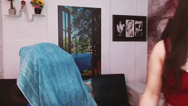 Chat +18 de Eva_Roussell ao vivo