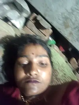 Hotty_raghni Show in webcam