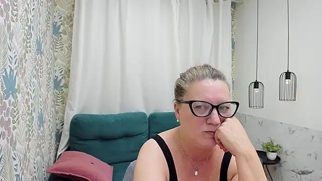 LeaPure: онлайн-секс-чат