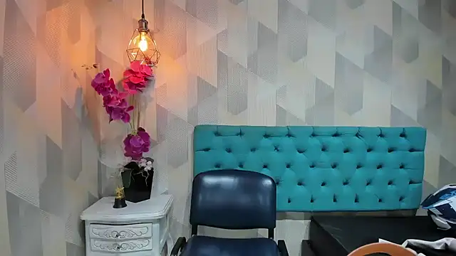 LindaBreeS Chat XXX live