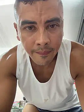 Paul22cm- Adlı Modelin Canlı XXX Sohbeti