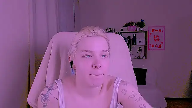 Chatroom XXX en direct de Hot_Blonda