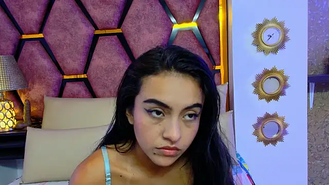 Leslie_Bussh_'s Live XXX Chat