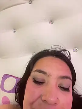 Anahibella 在線直播表演