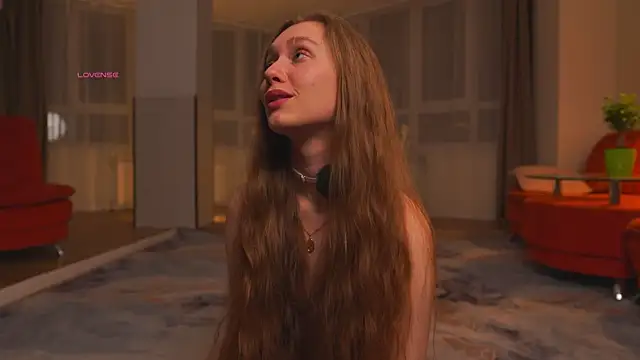 SharaNewbern's Live XXX Chat