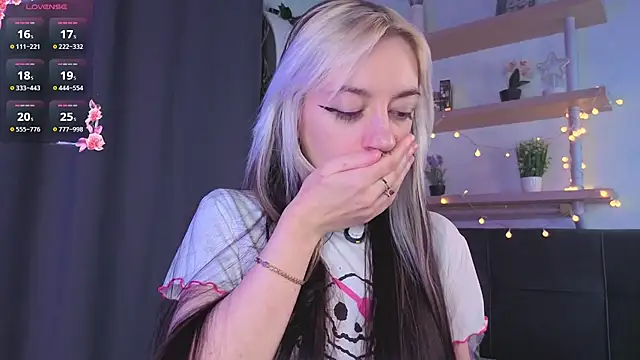 TristaRoht élő XXX-chatje