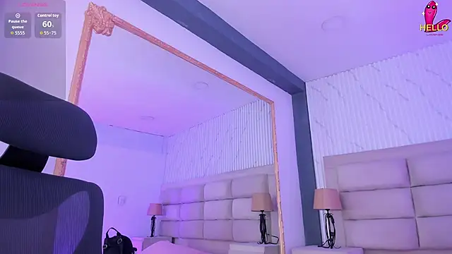 CarolineFyre's Live XXX Chat