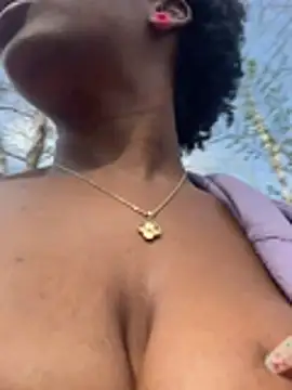 Chat XXX en directo de mochamimi