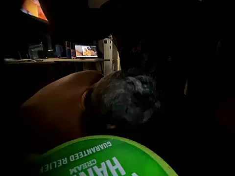 Prettyvsmonster Show in webcam