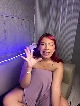 Živý XXX chat GiaRedd