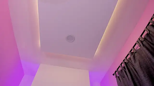 nicolle_pierce – Live XXX-chat