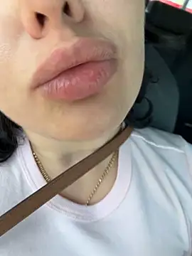 mangolini_parrocini Show in webcam