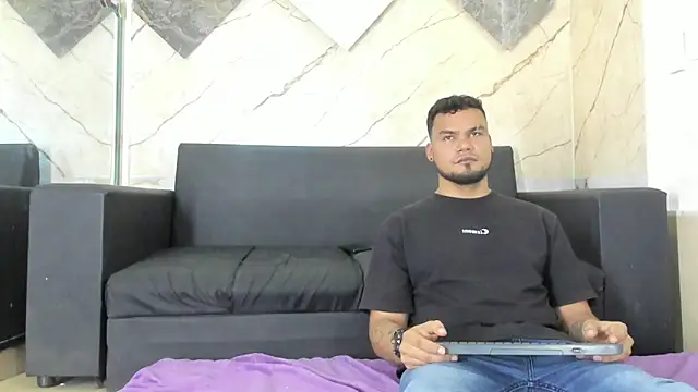 Latins_on_fire Live XXX-chat