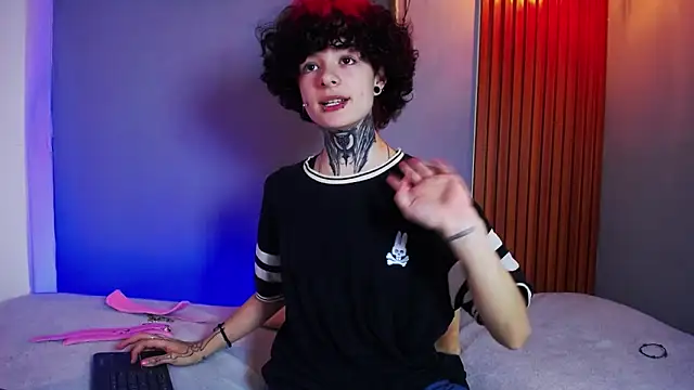 JuneBlake_ Live XXX-chat