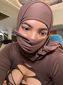 malak_nanyy Adlı Modelin Canlı XXX Sohbeti