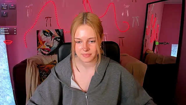 trixy_melison Adlı Modelin Canlı XXX Sohbeti