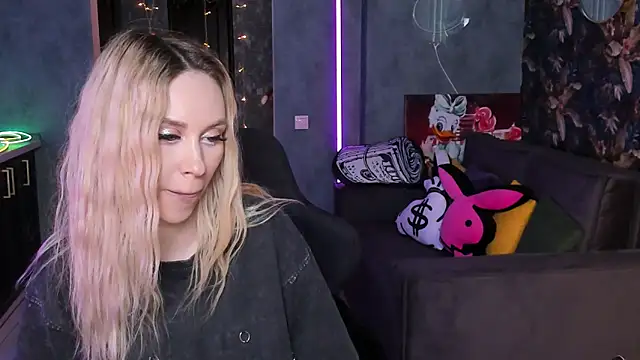 Blckmirrorr's Live XXX Chat