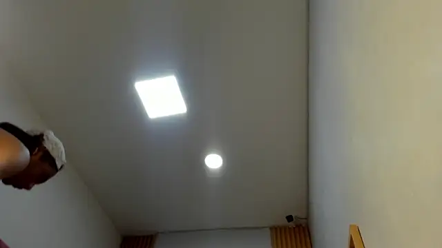 Show modela Kei_boycum18 na web-kameri