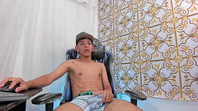 SlimLatino_n Webbikameraesitys