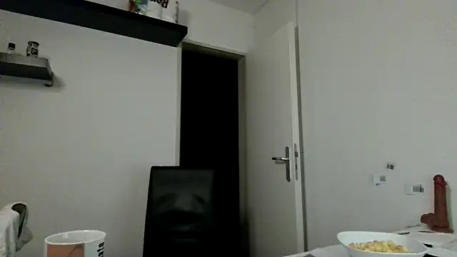 alpha-hunk 网络视讯表演