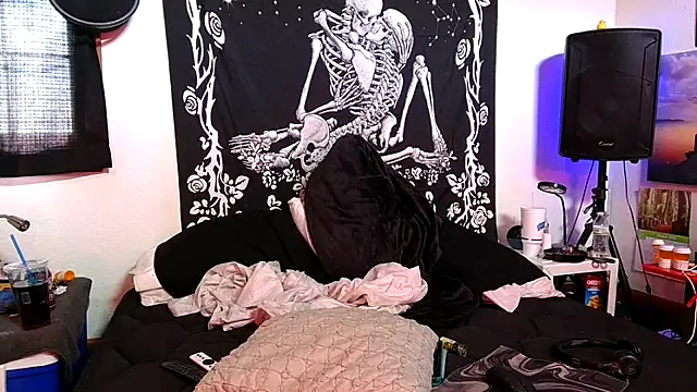 Pokazy przed kamerką – whitehole4bbc252