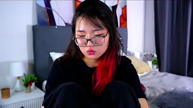 NelleMihalko's Live XXX Chat