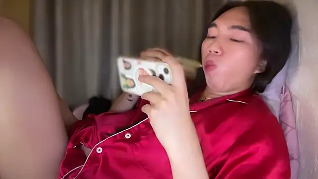 kat_mire Pertunjukan Webcam