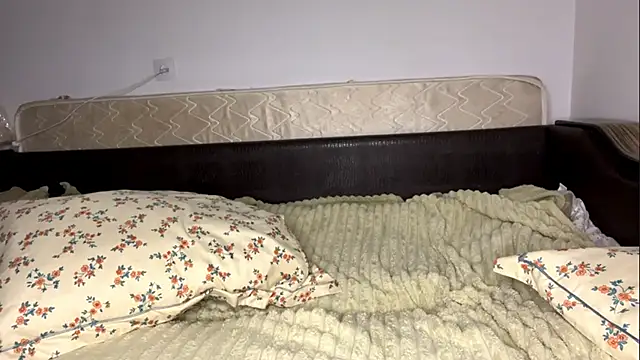 XXX chat uživo modela LoryMusetti