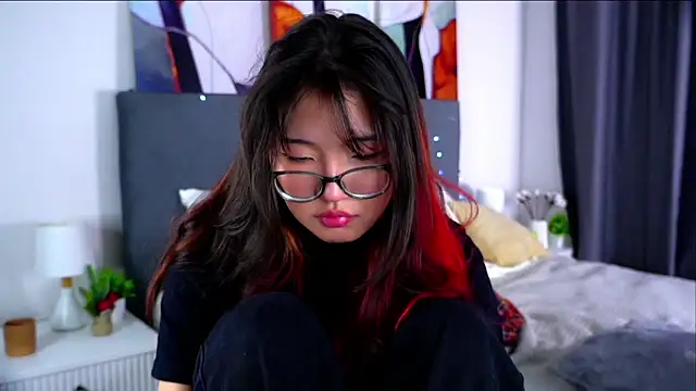 NelleMihalko's Live XXX Chat