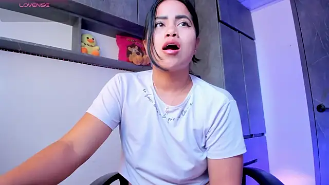 vickylatina_'s Live XXX Chat