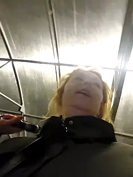 Chat XXX en directo de GingerFoxy