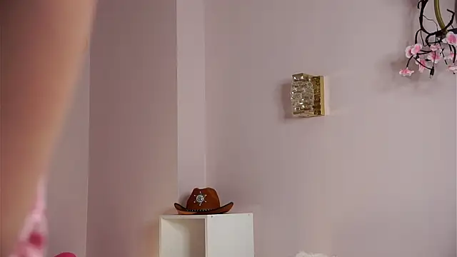 SunnivaCovil – Naživo XXX chat