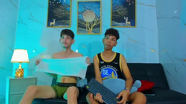 XXX chat uživo modela Spicy_guys