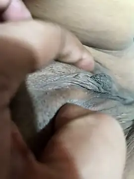 paro22_sex Chat XXX in diretta