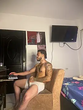 Kenny_romanoのライブXXXチャット