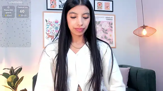 Tiffany_Low Adlı Modelin Canlı XXX Sohbeti