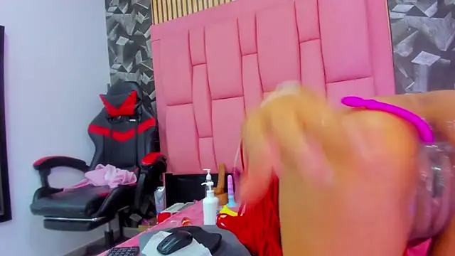 Brithanyslim 即時 XXX 聊天