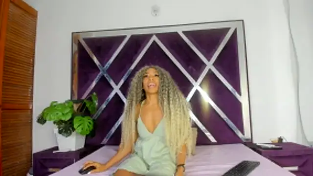 Chat XXX en directo de angelkyraasm