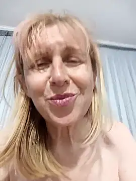 Chat +18 de TrinaAdair ao vivo