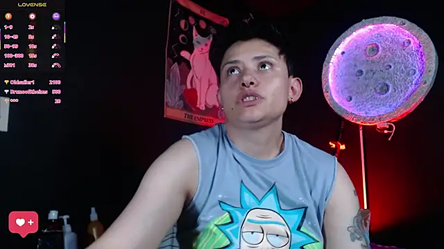 girl_intense444 即時 XXX 聊天