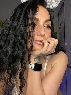 XXX chat uživo modela ImperialRice